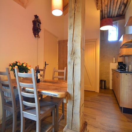 Staying In A Thatched Barn With Bedroom Achterhoek Geesteren  ภายนอก รูปภาพ