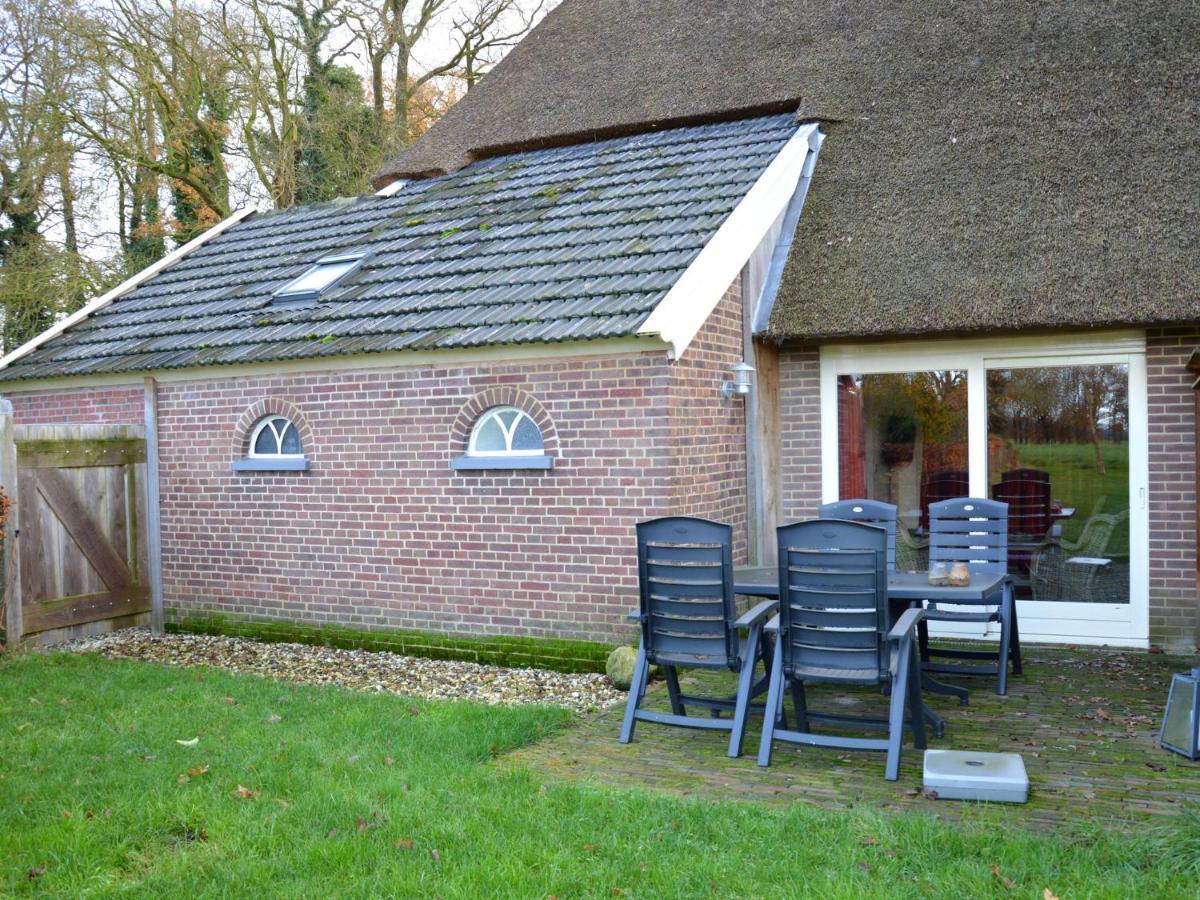 Staying In A Thatched Barn With Bedroom Achterhoek Geesteren  ภายนอก รูปภาพ